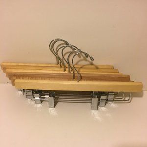 WOODEN SKIRT / PANTS HANGERS